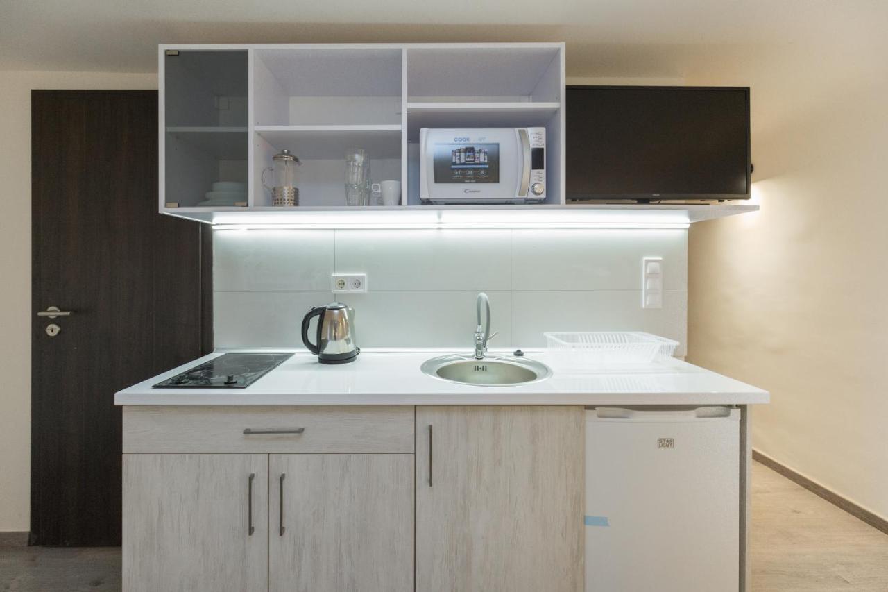 Minimalist Styled Tiny Ap @New York Cafe Apartment Budapest Luaran gambar