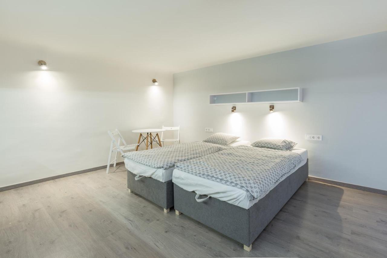 Minimalist Styled Tiny Ap @New York Cafe Apartment Budapest Luaran gambar