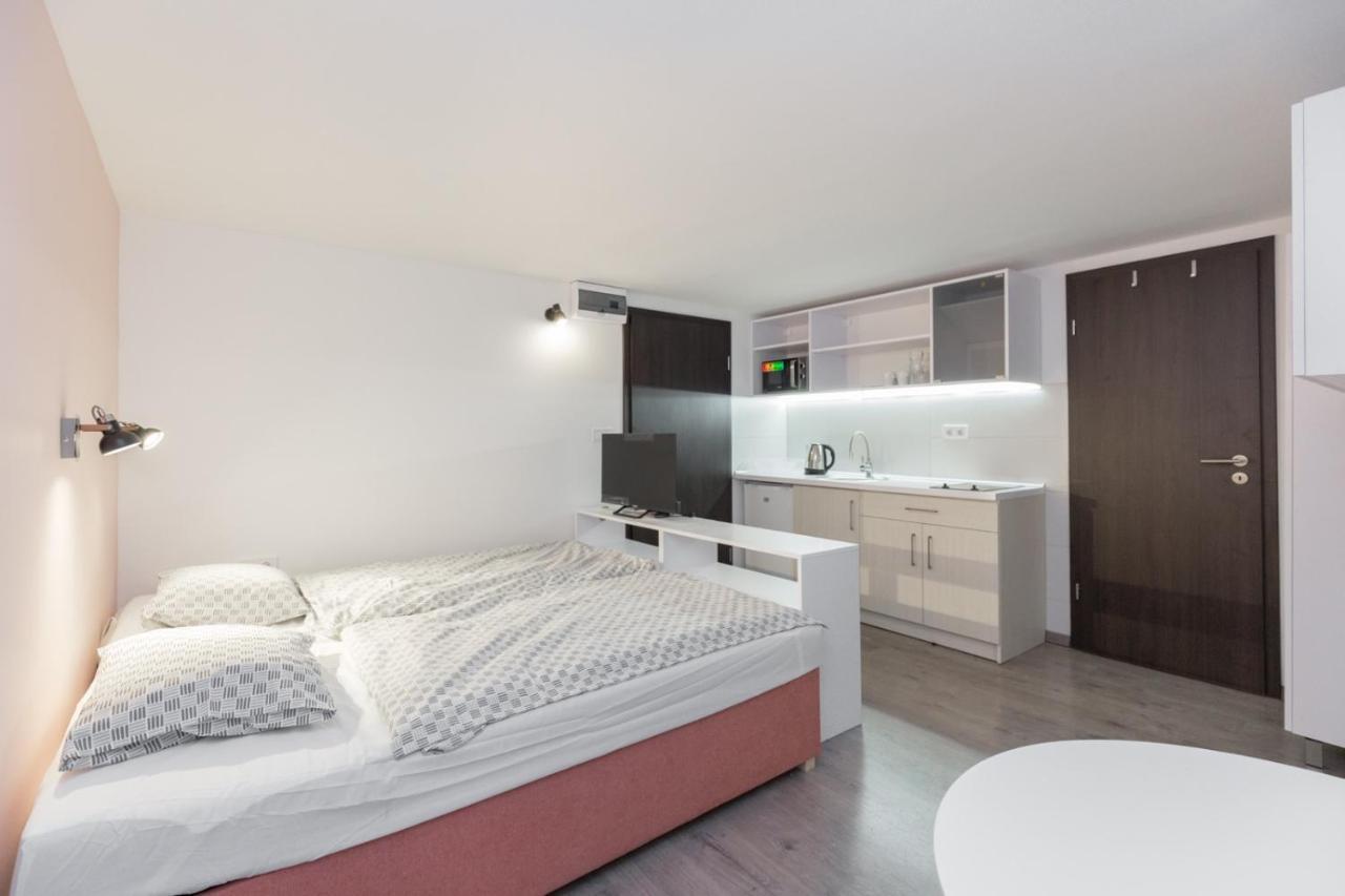 Minimalist Styled Tiny Ap @New York Cafe Apartment Budapest Luaran gambar